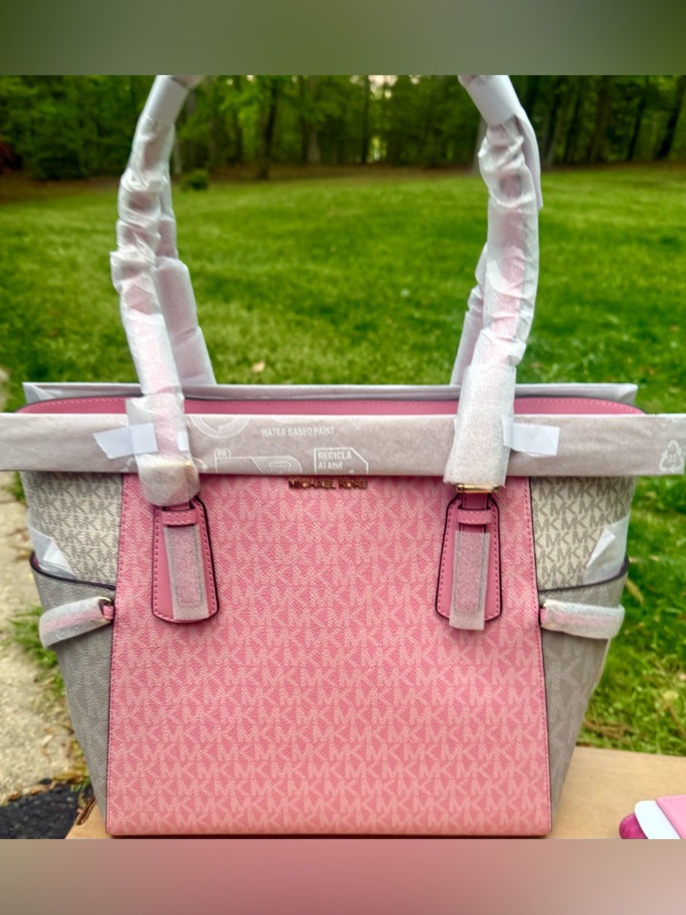 Michael Kors Pink Ombre Signature Tote, Crossbody & Wallet Set - Picture 9 of 13